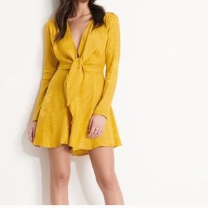 🔥 3 for $30 🔥Yellow/Gold play suit